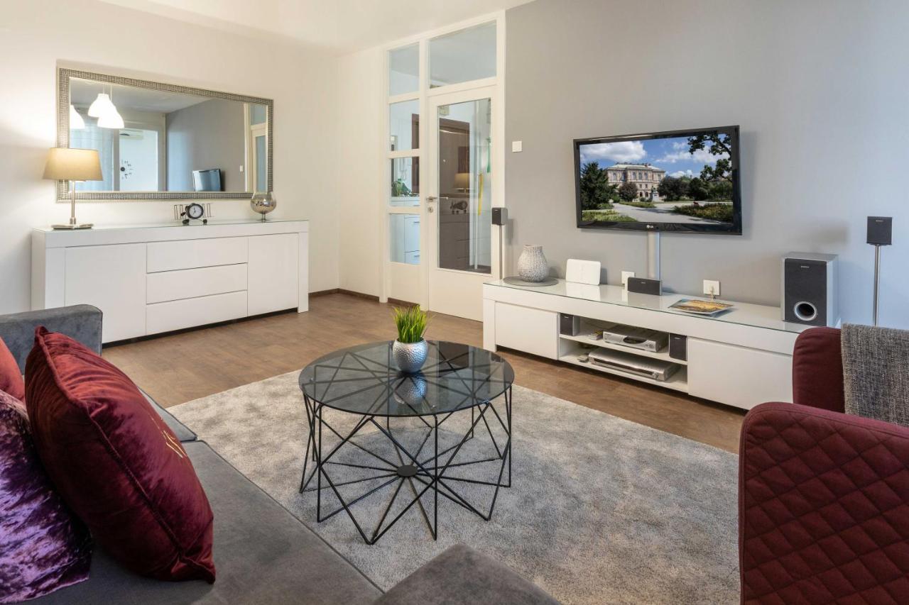 Modern Apartment Near Faculty Of El Engineering Zagabria Esterno foto